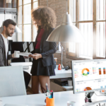 How Information Managers Can Explain Usage Data Through Visualizations