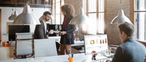 How Information Managers Can Explain Usage Data Through Visualizations
